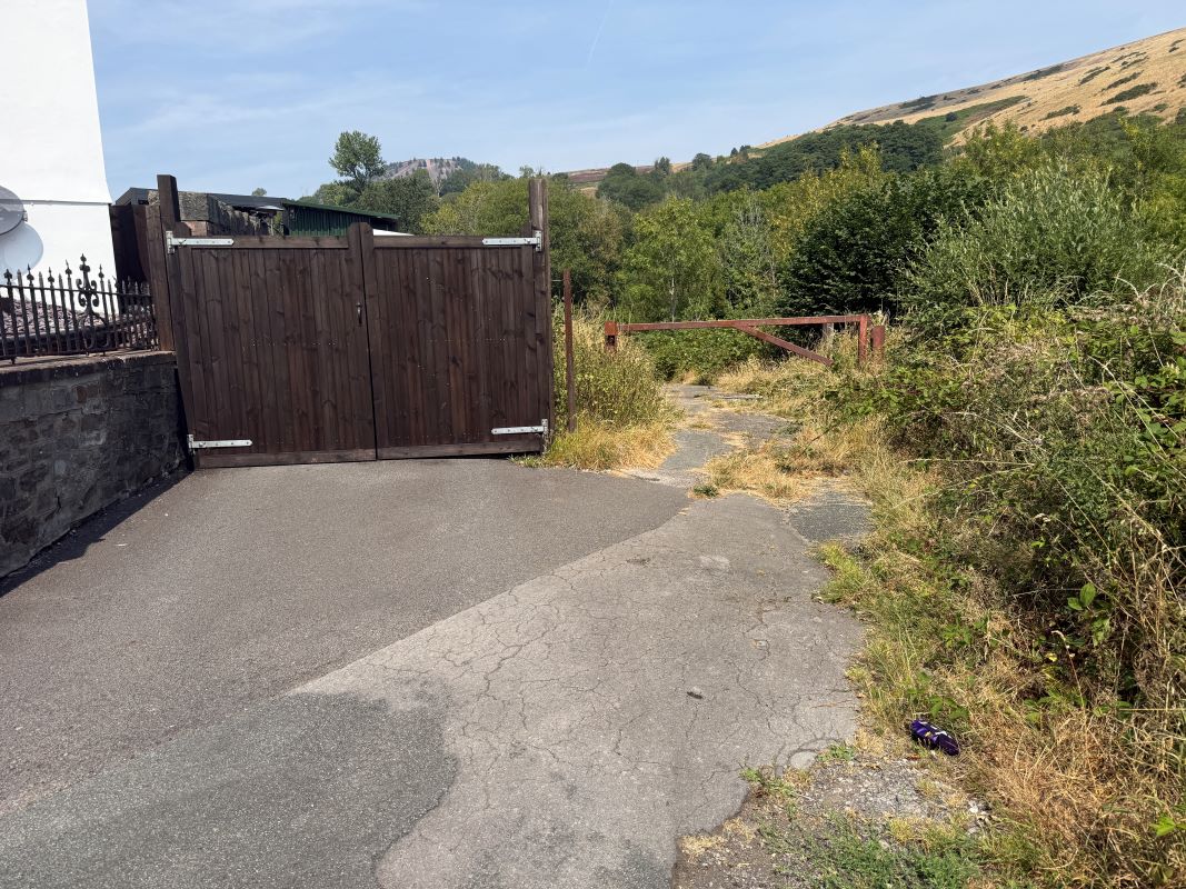 Image 16 of 19