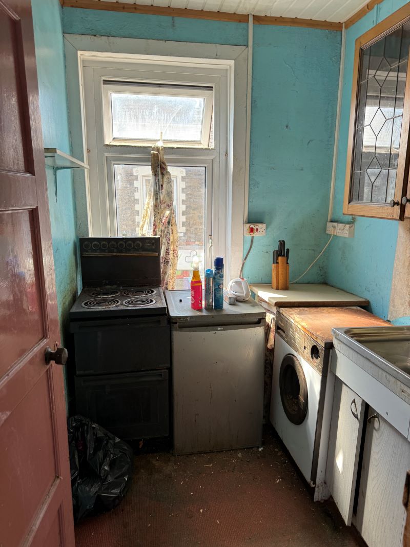 Image 3 of 11