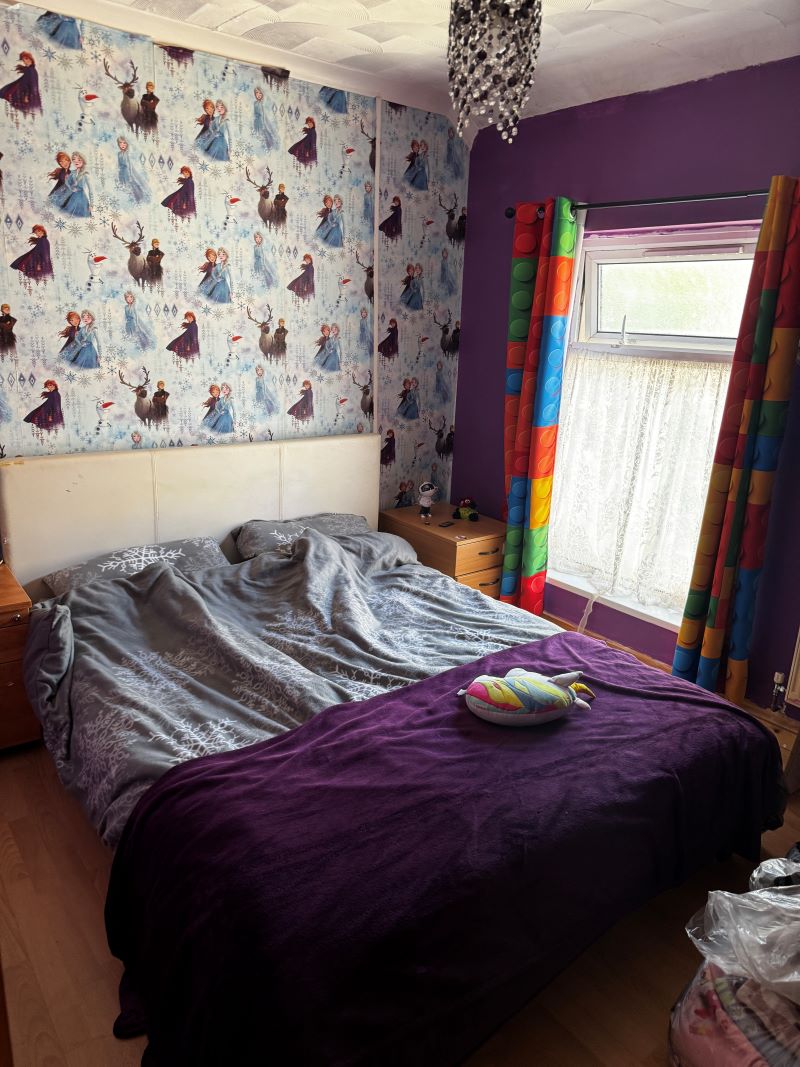 Image 5 of 8