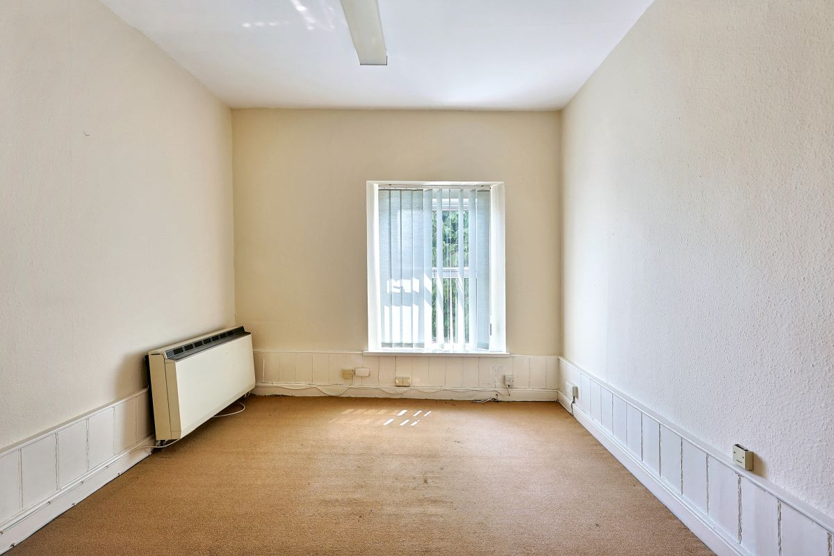 Image 15 of 17