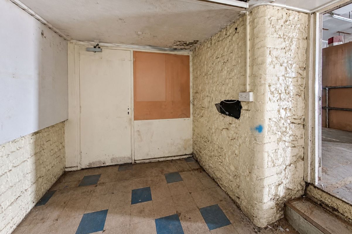 Image 6 of 9