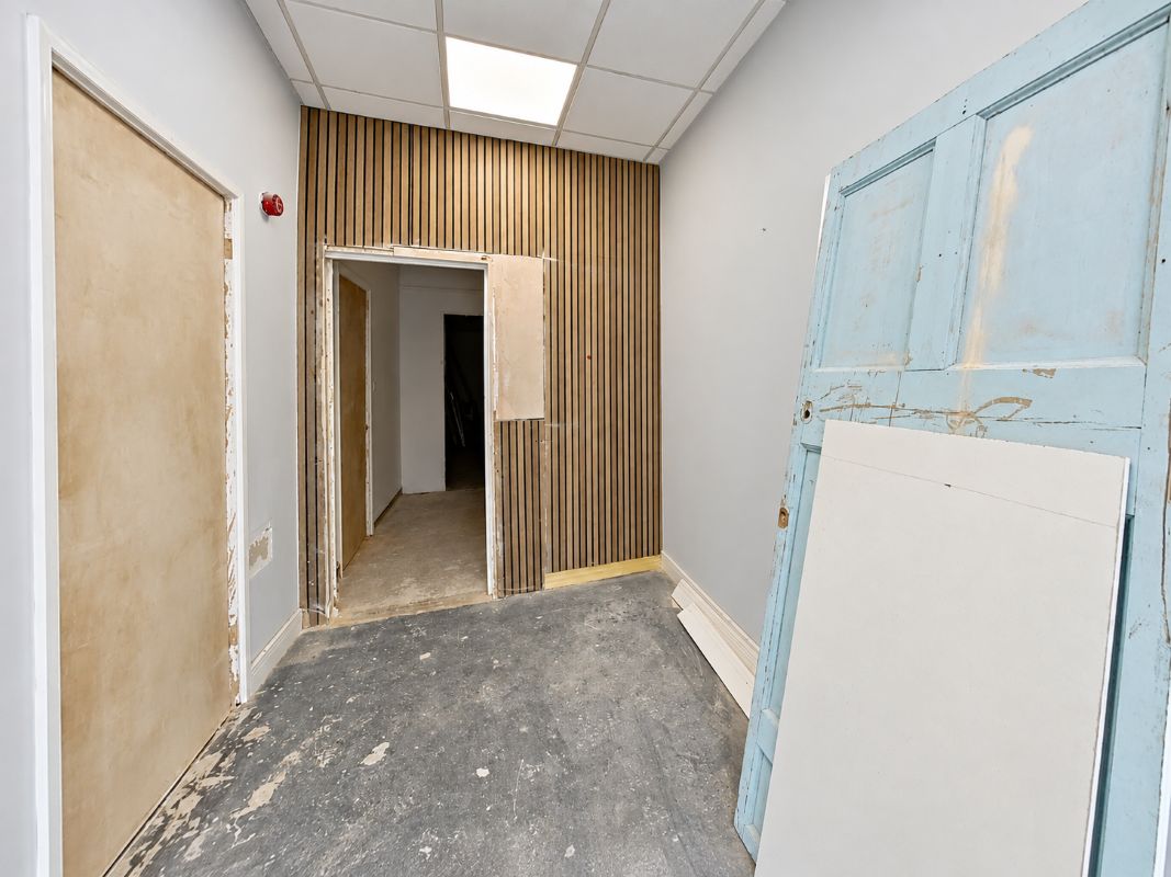 Image 5 of 8