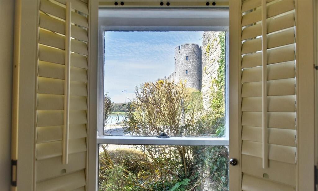 Image 12 of 20