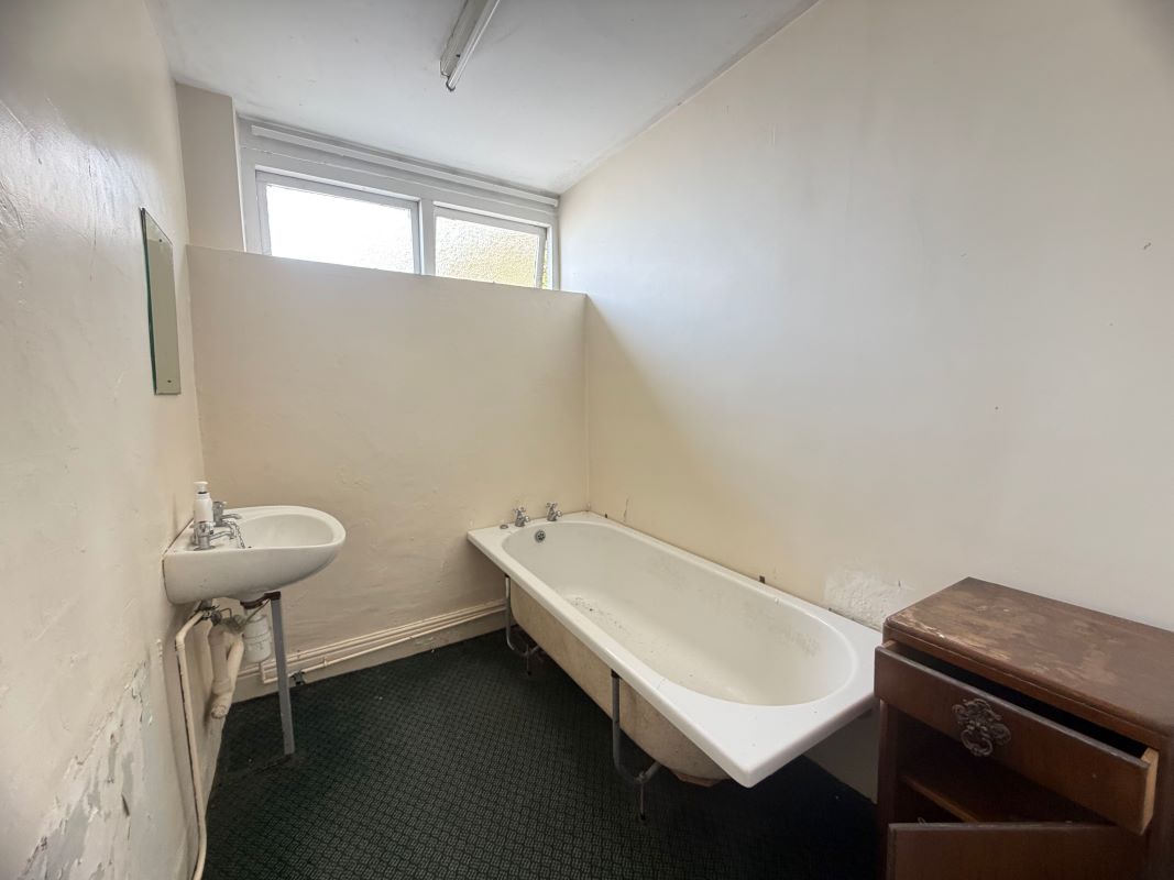 Image 21 of 30
