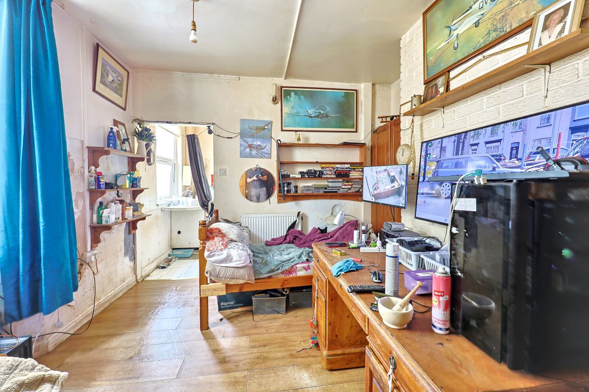 Image 7 of 12