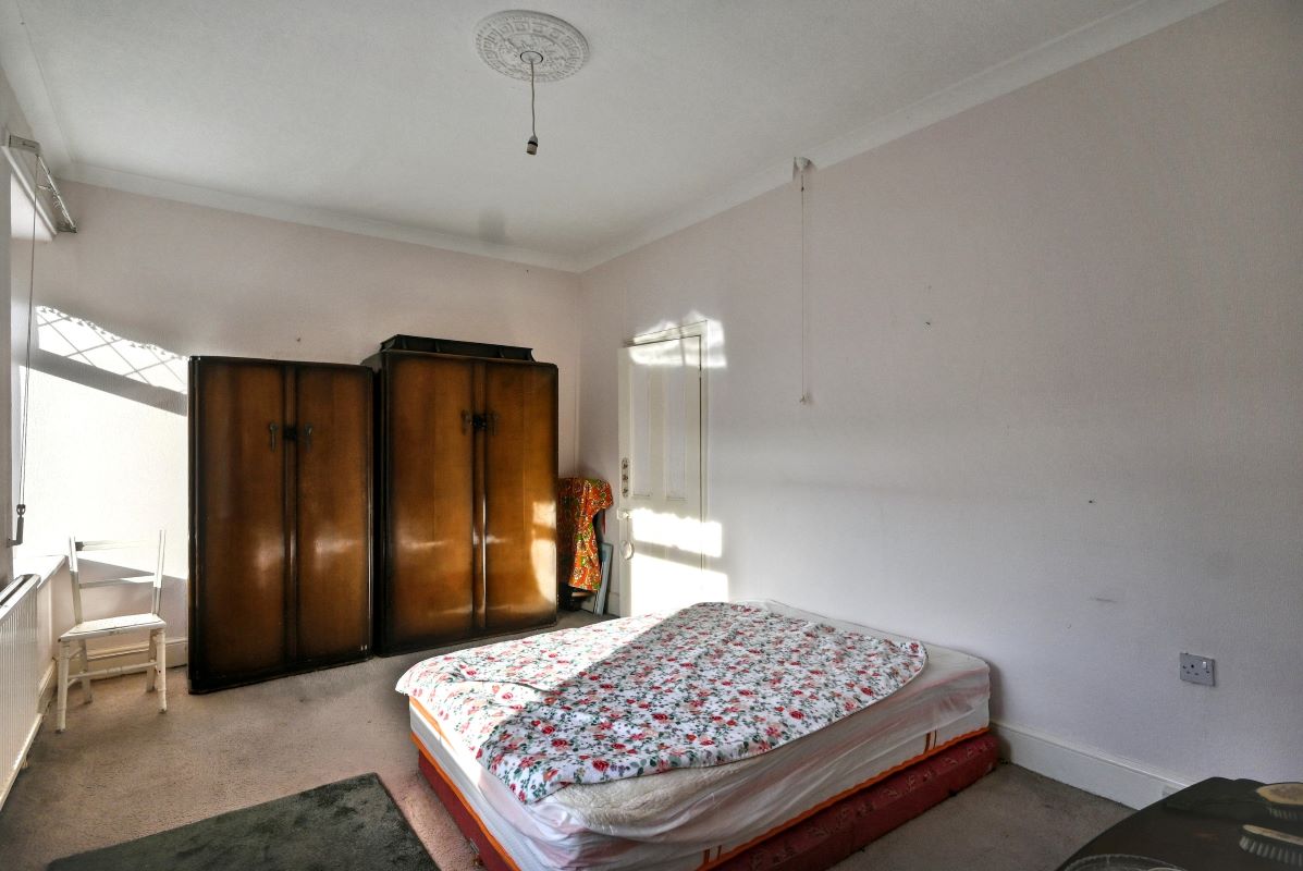 Image 10 of 24