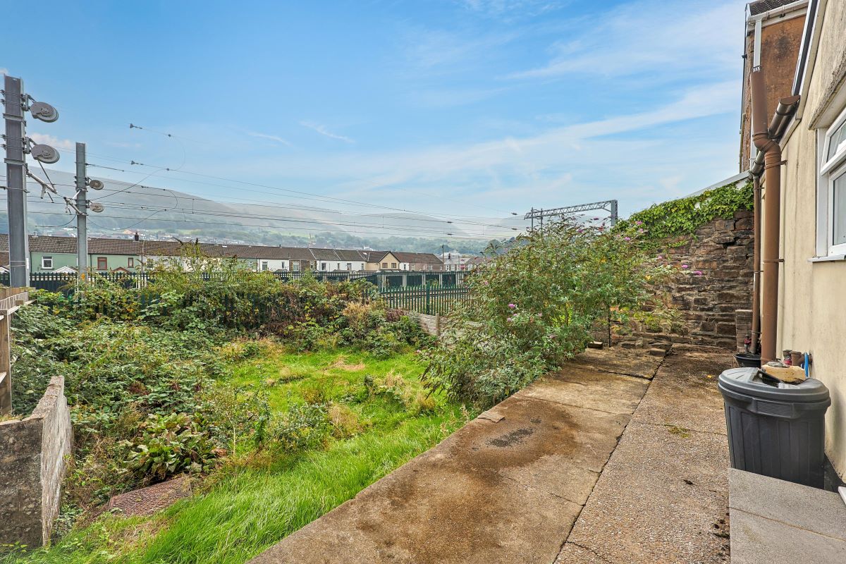 Image 11 of 13