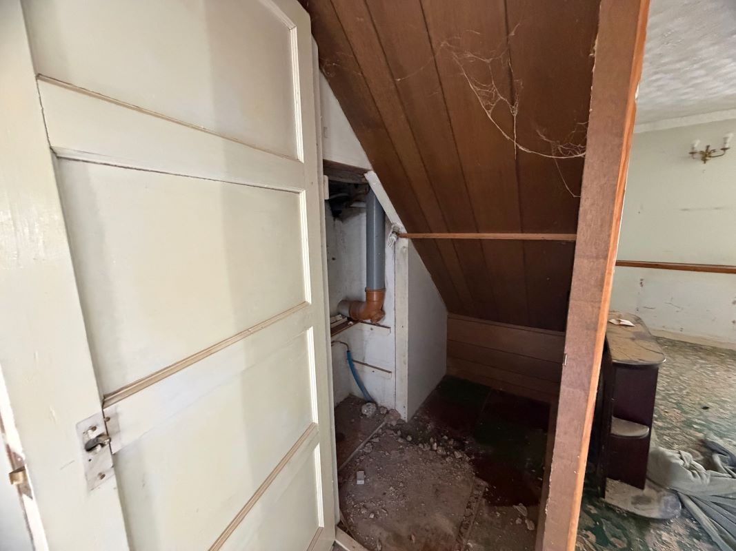 Image 15 of 21