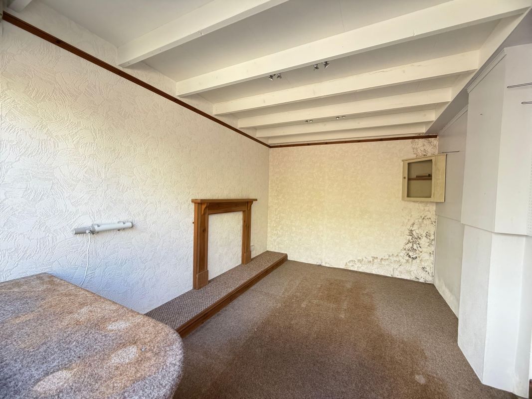 Image 7 of 7