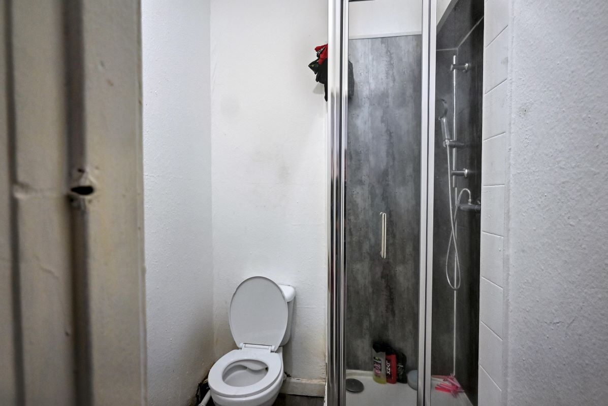 Image 12 of 20