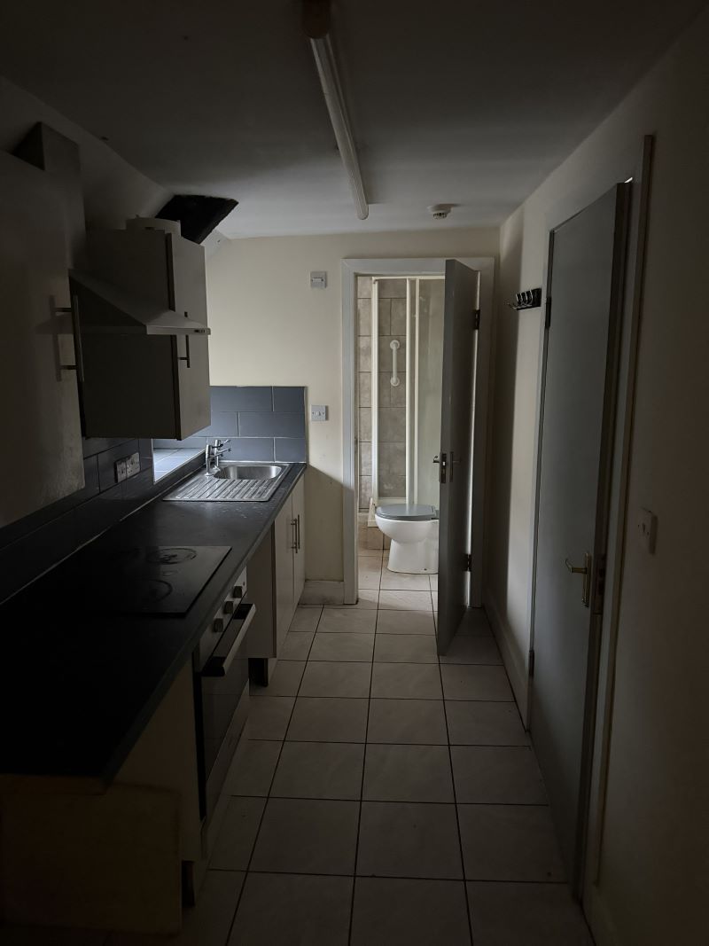 Image 3 of 10
