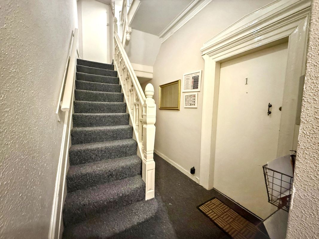 Image 2 of 30