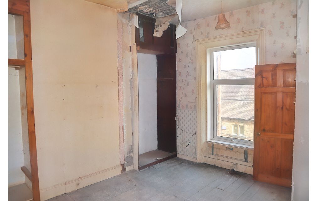 19 St. John Street, Brighouse, West Yorkshire, HD6 1HN