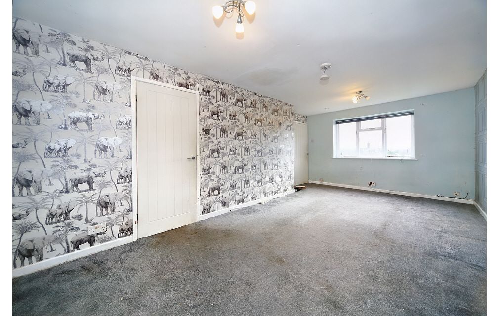 46 Whitethorn Way, Newcastle, Staffordshire, ST5 7BT