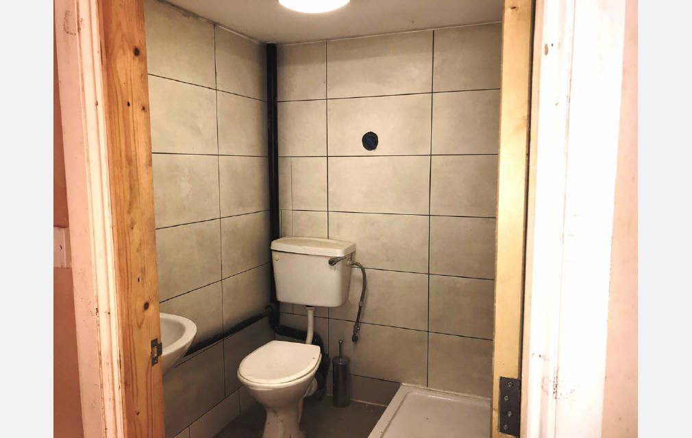 Lower Ground Floor, 1-3 White Horse Hill, Chislehurst, Kent, BR7 6DG