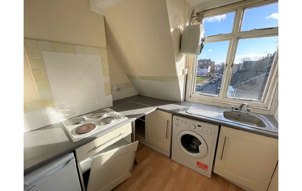 Flat A, 33 Bishops Road, London, SW6 7AP