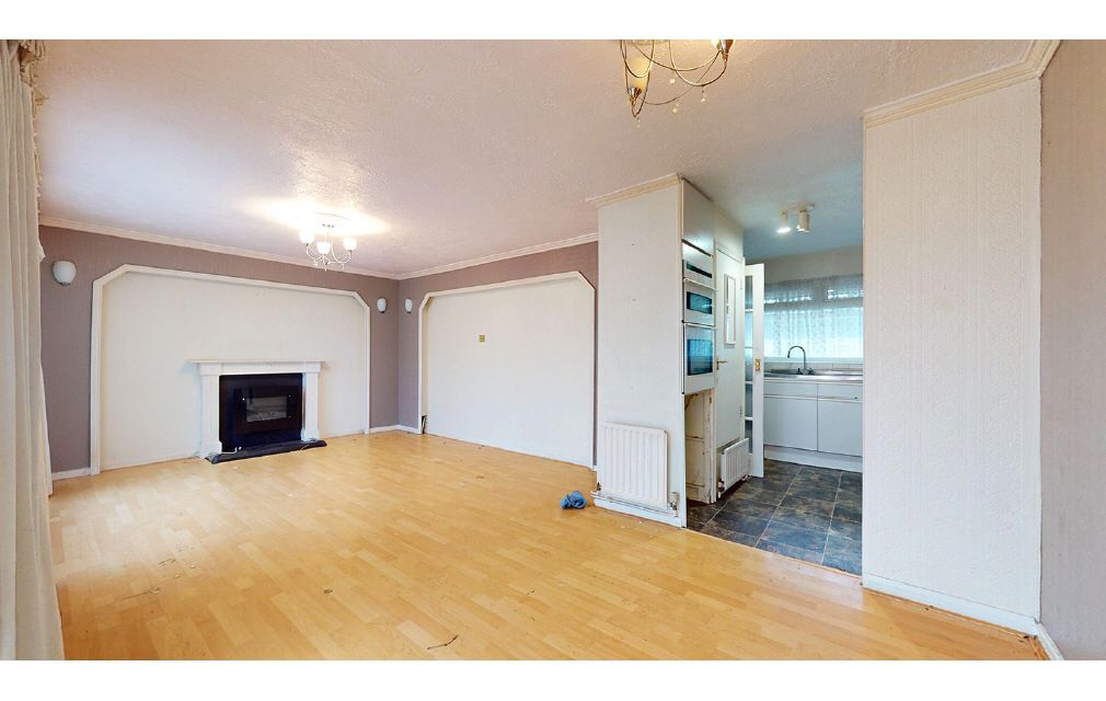 37 Milhoo Court, Waltham Abbey, Essex, EN9 3DW