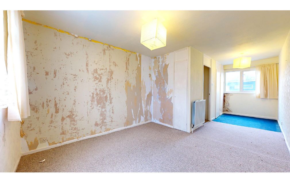 37 Milhoo Court, Waltham Abbey, Essex, EN9 3DW