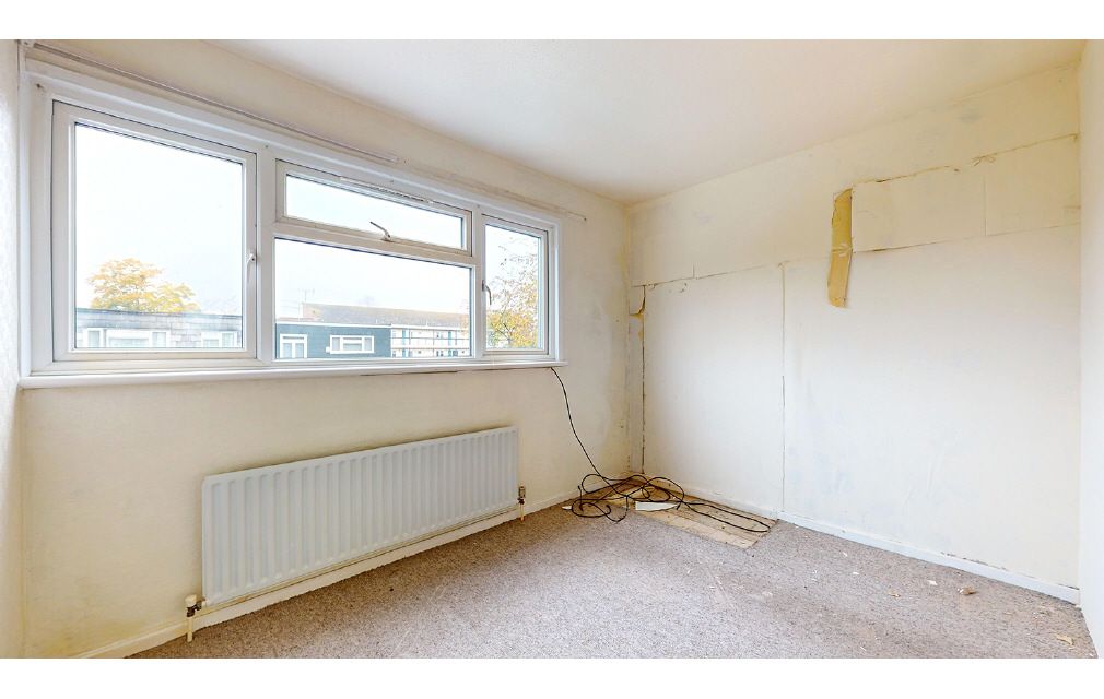 37 Milhoo Court, Waltham Abbey, Essex, EN9 3DW