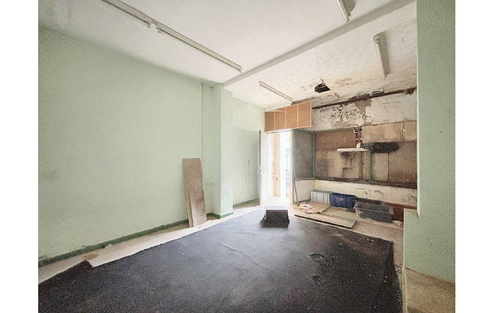 51 Cheapside, Luton, Bedfordshire, LU1 2HN