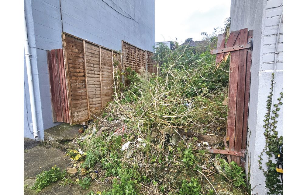 Upper Luton Road, Chatham, Kent, ME5 7BJ