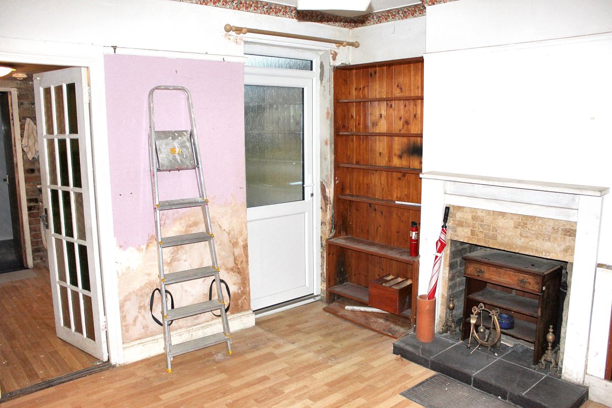 27 Gordon Avenue, Queenborough, ME11 5BD