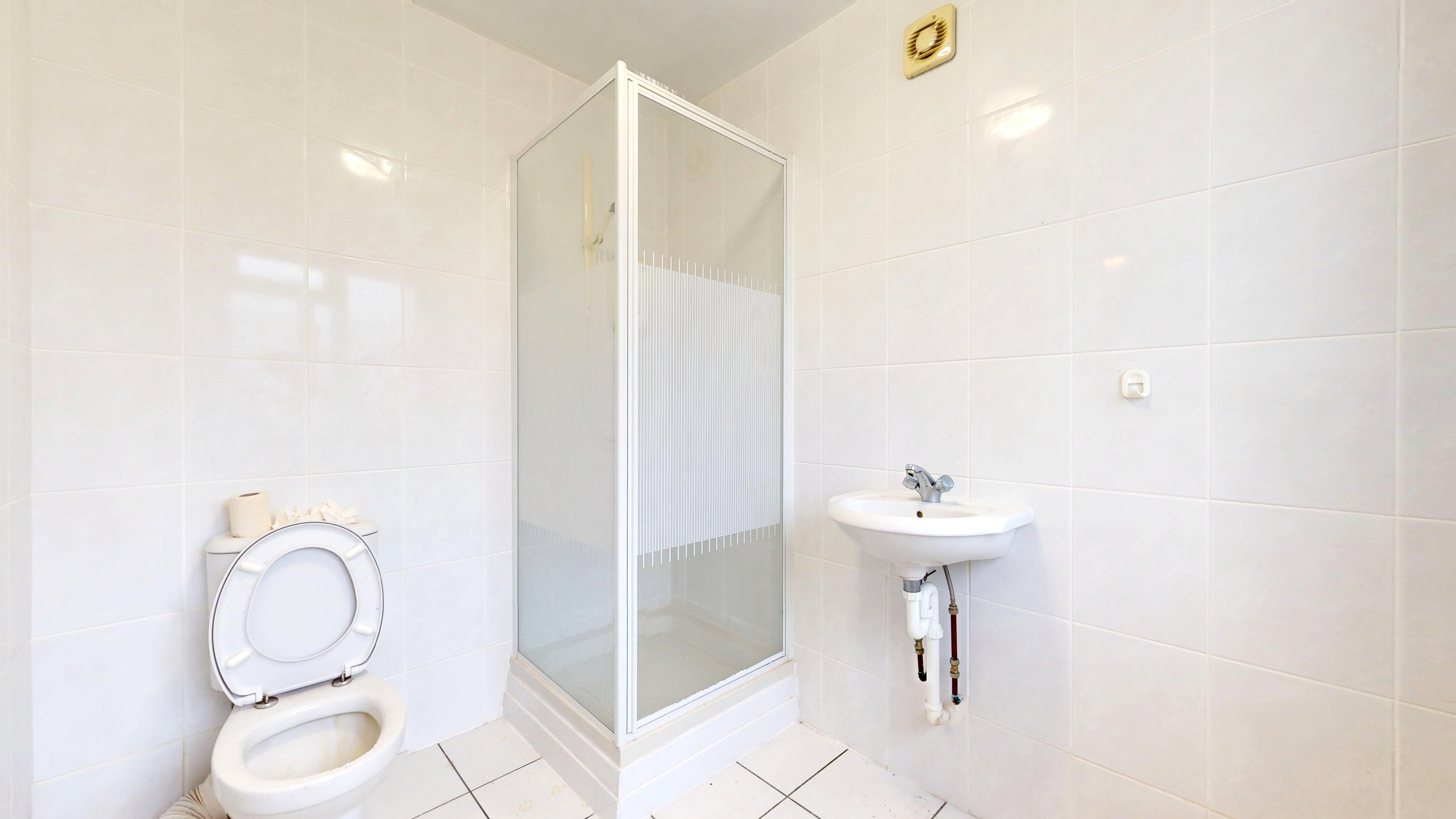 60 Lavender Avenue, Kingsbury, NW9 8HE