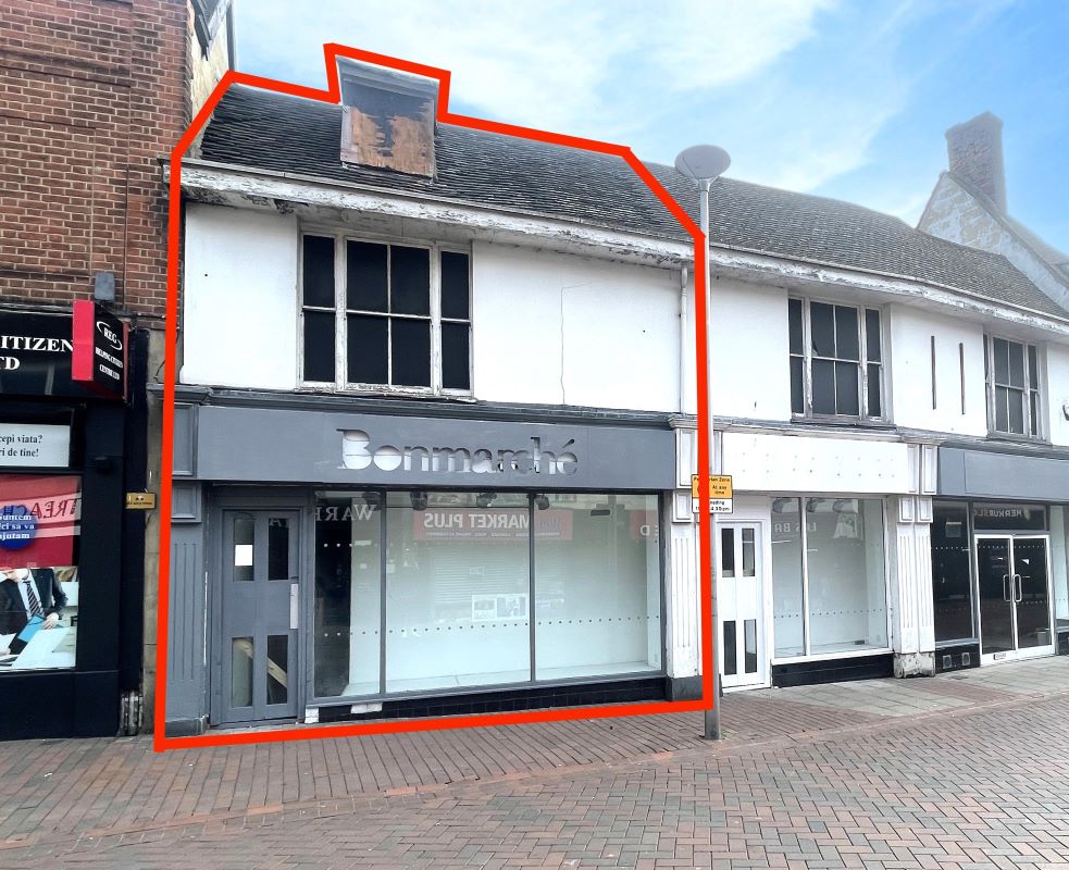 Freehold Vacant Shop and Upper Part