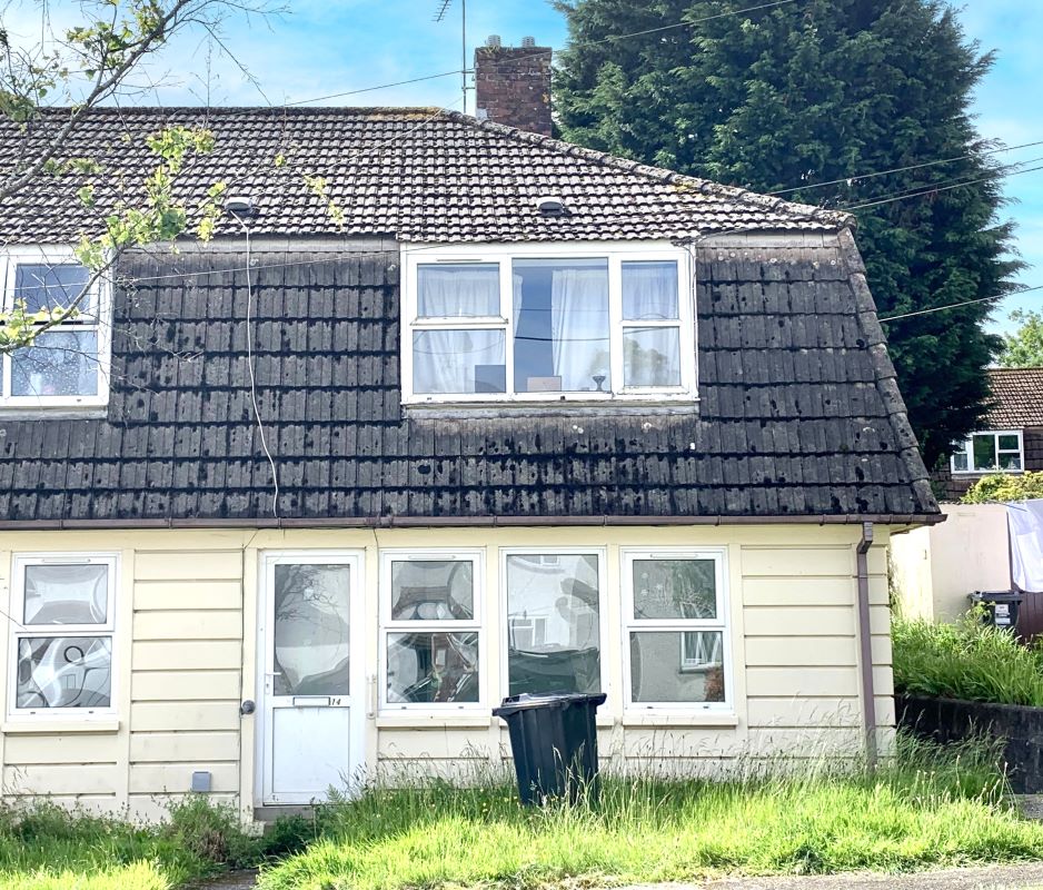 Leasehold Flat Vacant Possession