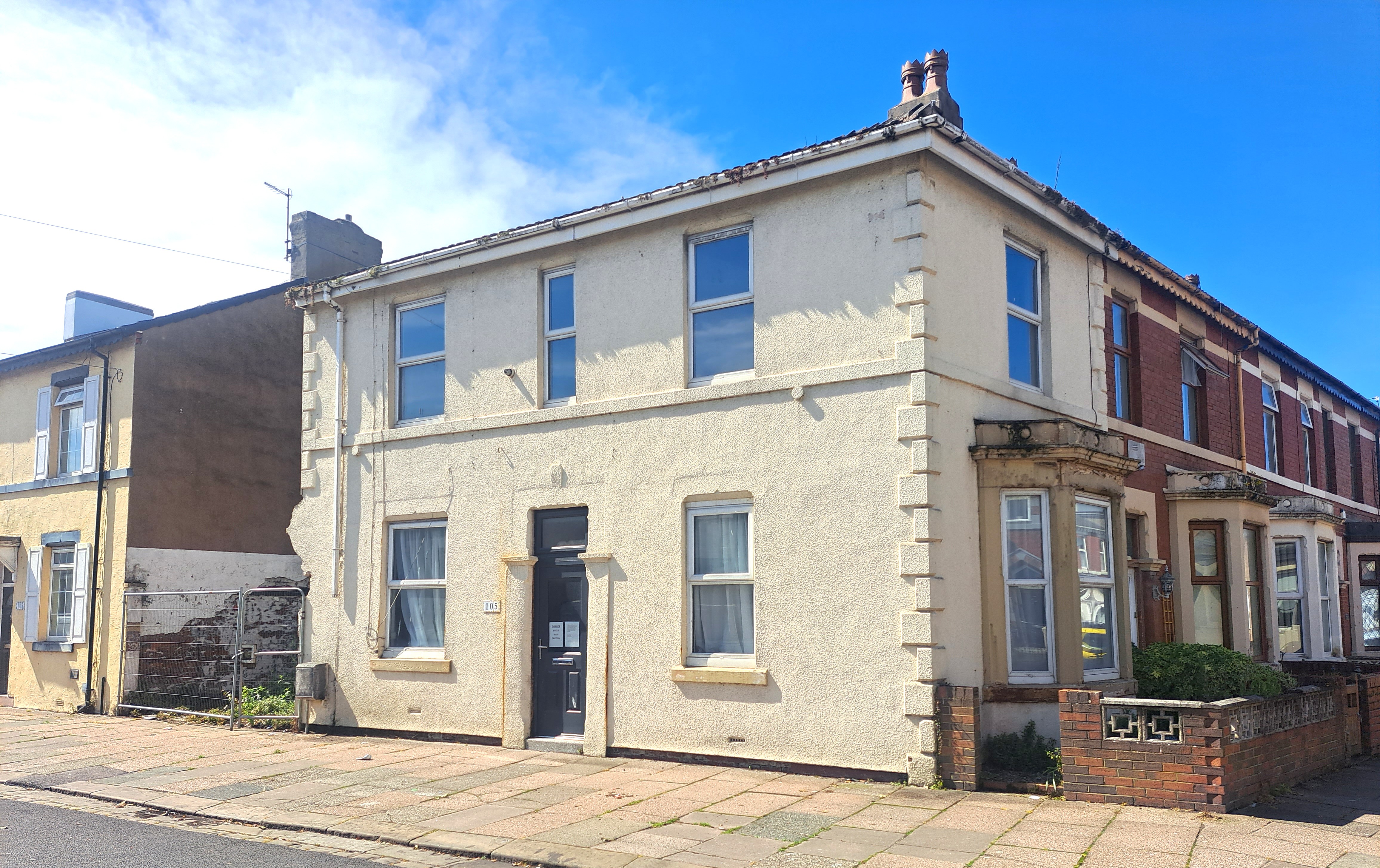 Freehold House Vacant Possession