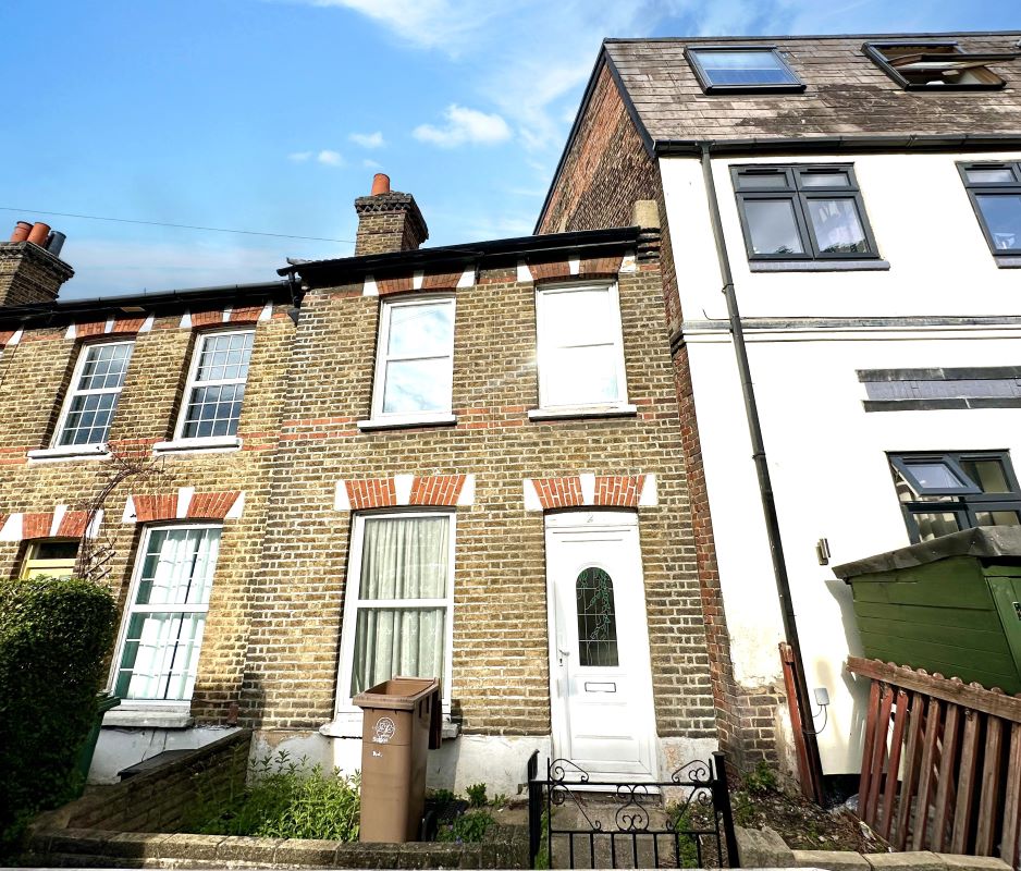 Freehold House Vacant Possession