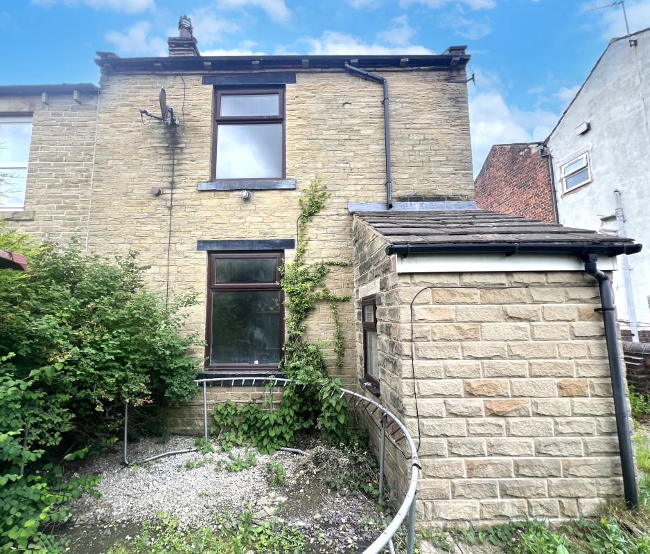 Freehold House Vacant Possession