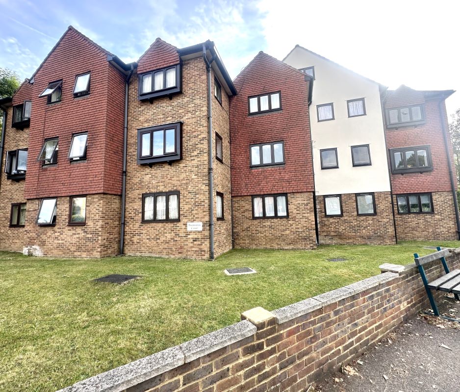 Flat 33 Burniston Court, 90 Manor Road, Wallington, SM6 0AD