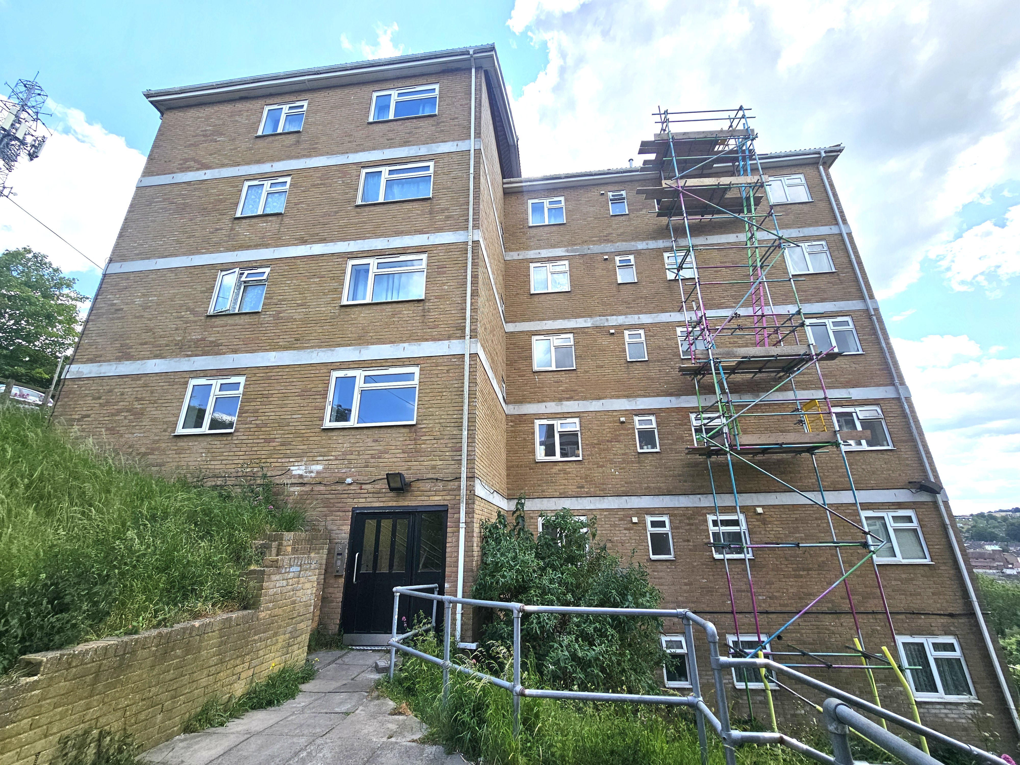 Lot 113 - Flat 31, Samuels Tower, Longhill Avenue, Chatham, Kent, ME5 7AT