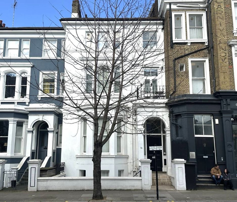 Flat D, 16 Elgin Crescent, Notting Hill, W11 2JR