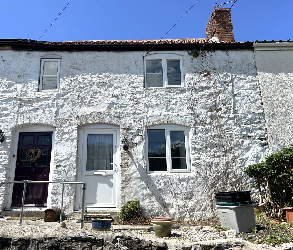 Freehold House Vacant Possession