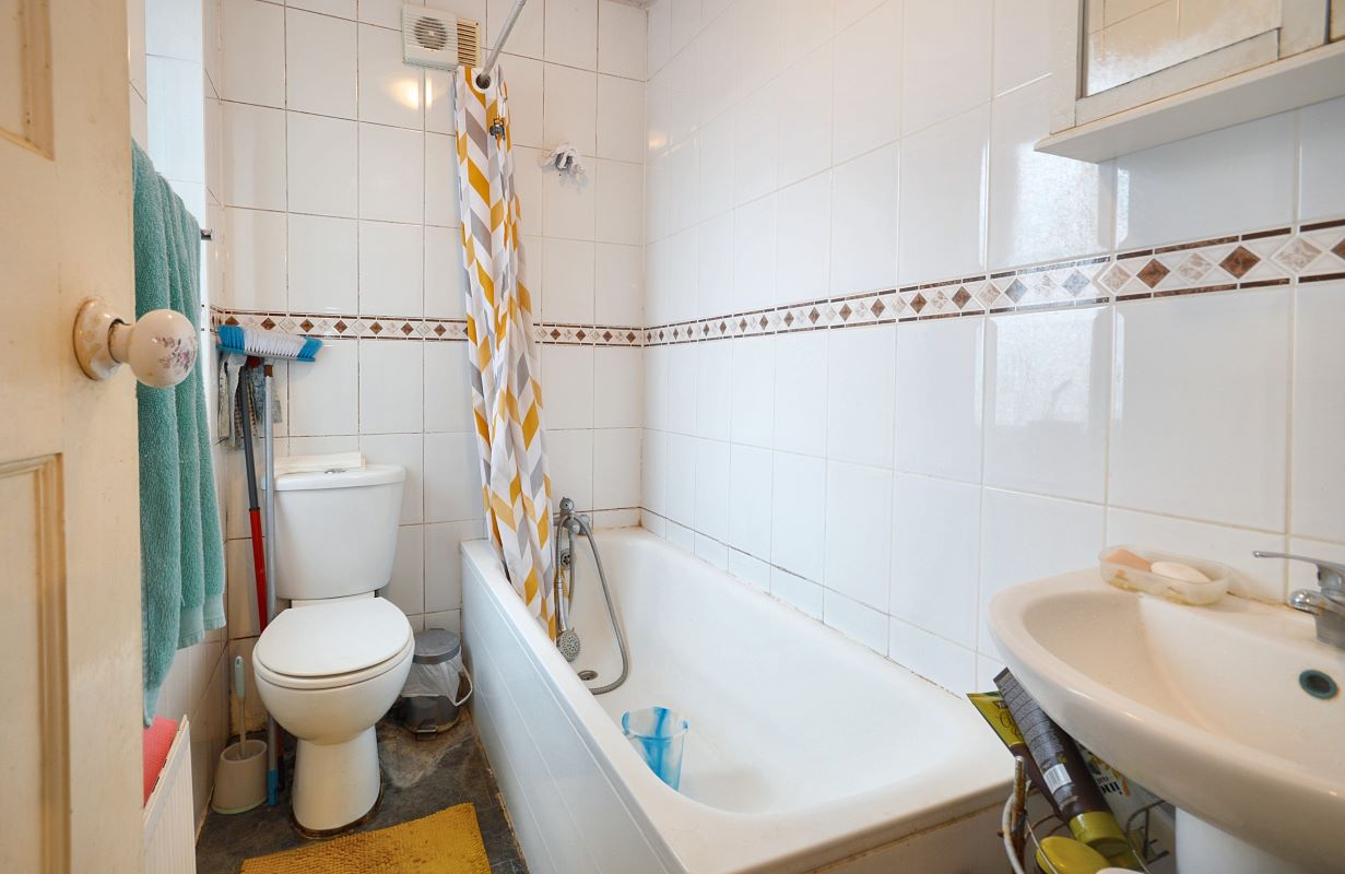 River Gardens, Feltham, TW14 0RE