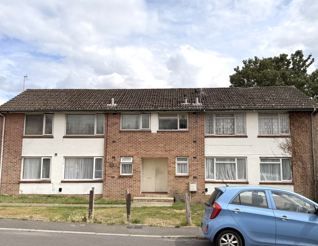 Leasehold Flat Vacant Possession