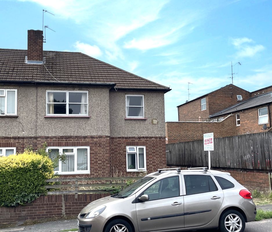 Leasehold Maisonette and Garage Vacant Possession