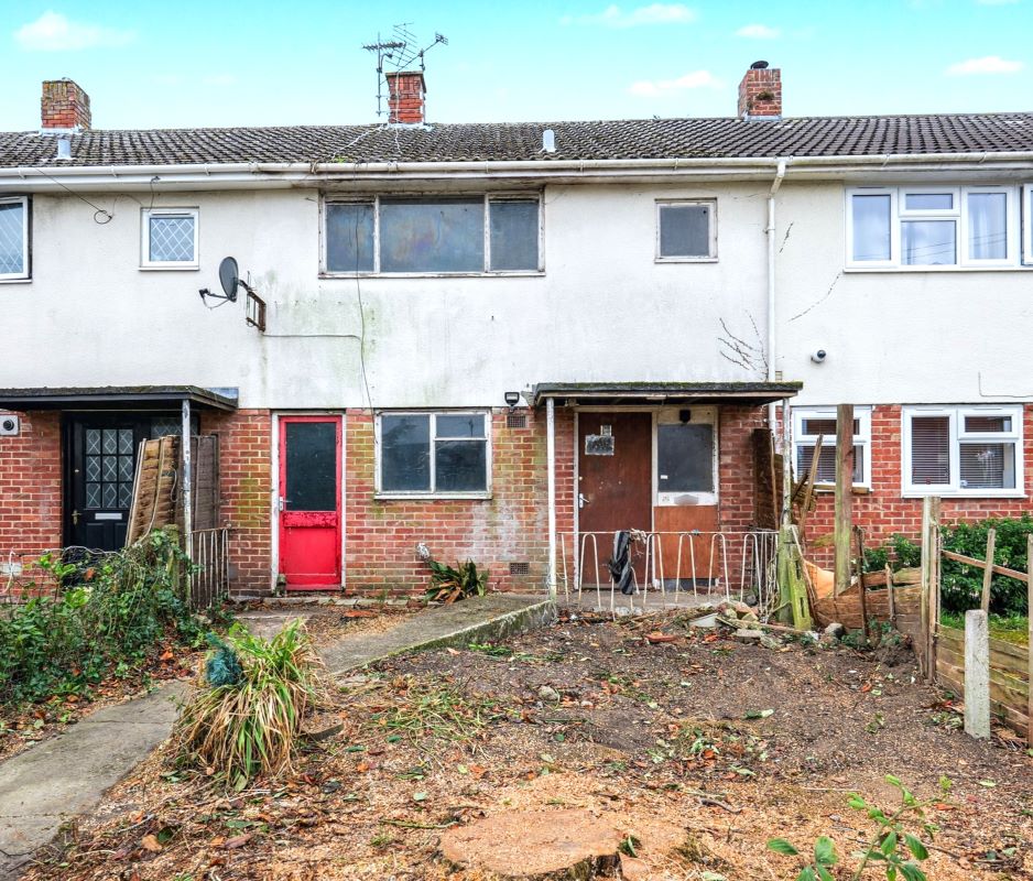 Freehold House Vacant Possession