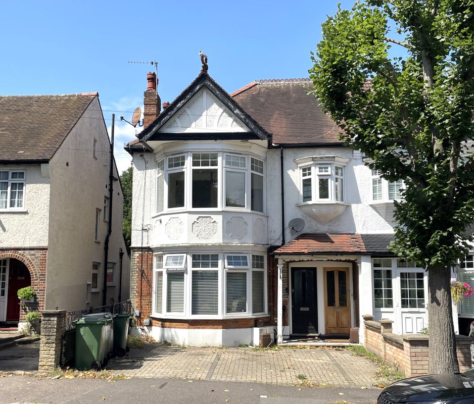 19(A) Beresford Road, Chingford, E4 6ED