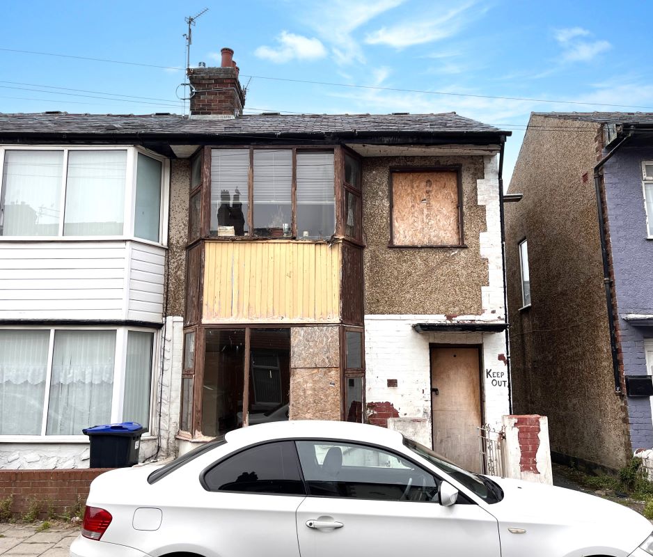 Freehold House Vacant Possession