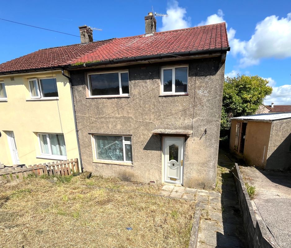 Freehold House Vacant Possession