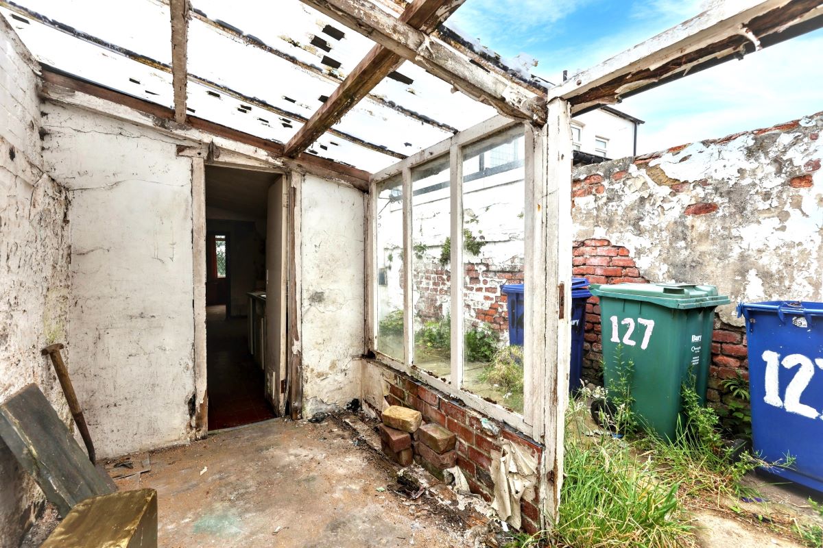127 Broad Oak Lane, Bury, BL9 7SE