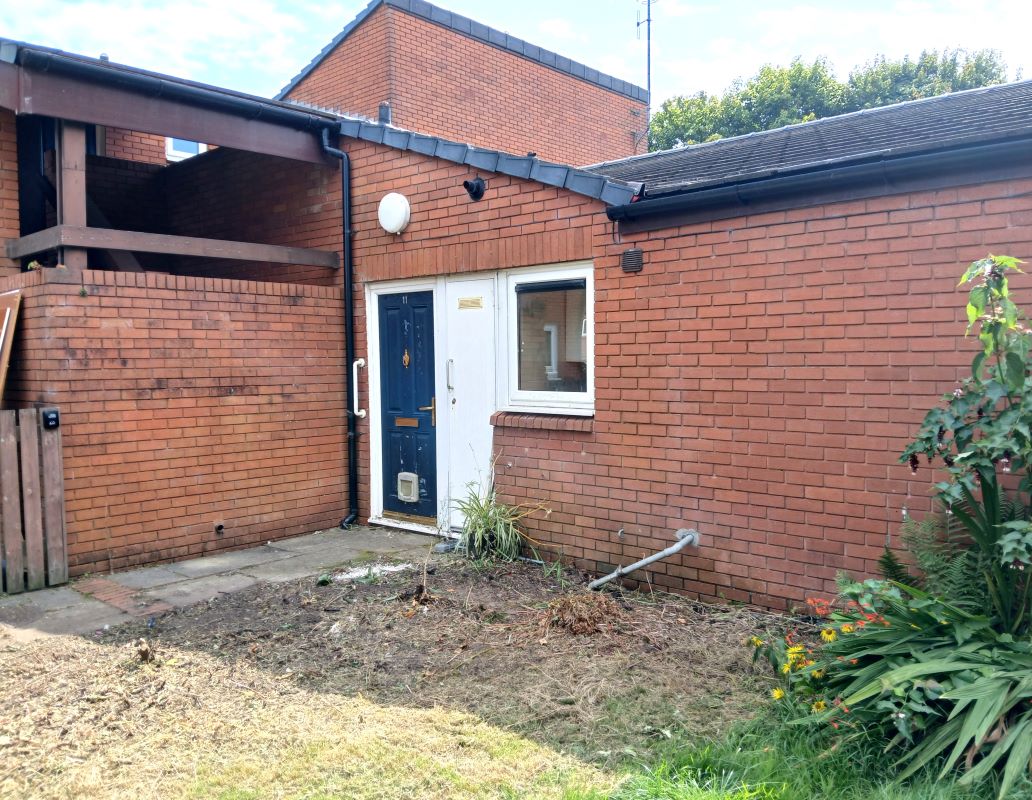 Freehold Bungalow Vacant Possession