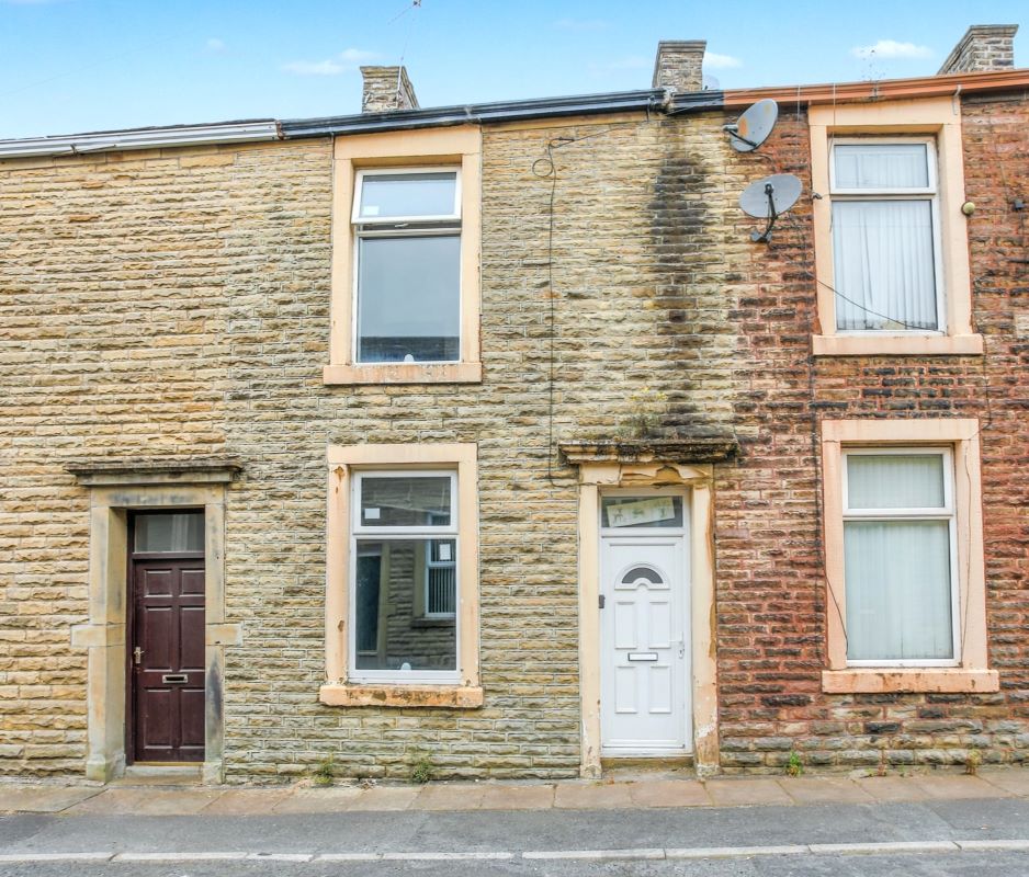 Freehold House Vacant Possession
