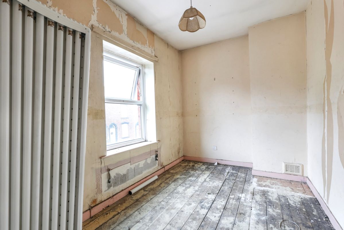 43 Stoneleigh Street, Oldham, OL1 4LE