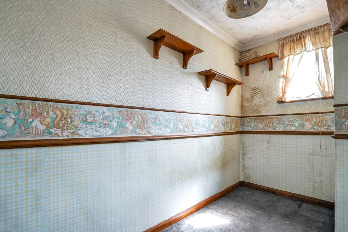 24 Grange Hill, Chatham, ME5 7AH