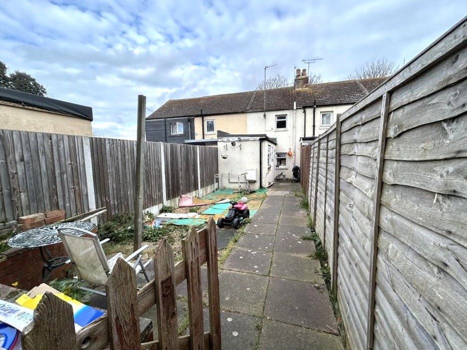 3 Railway Terrace, All Saints Avenue, Margate, CT9 5TG