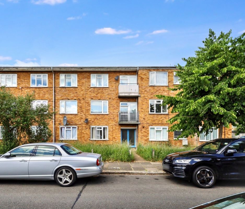 Leasehold Flat Vacant Possession